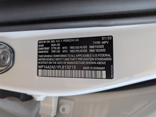 Used 2023 Porsche Macan Turbo AWD/4WD image 34