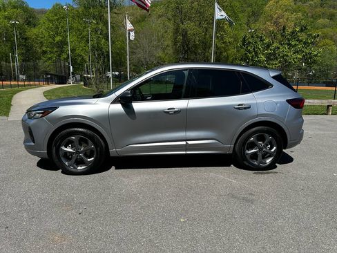Used 2024 Ford Escape ST-Line AWD/4WD image 7