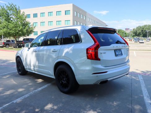Used 2020 Volvo XC90 T6 Momentum w/ Protection Package Premier AWD/4WD image 5