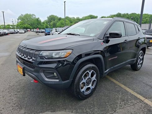 Certified 2022 Jeep Compass Trailhawk w/ Trailhawk Convenience Group AWD/4WD image 3