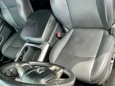 Used 2017 RAM 1500 Laramie w/ Convenience Group image 41