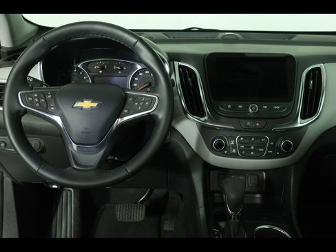 Used 2024 Chevrolet Equinox LT FWD image 17