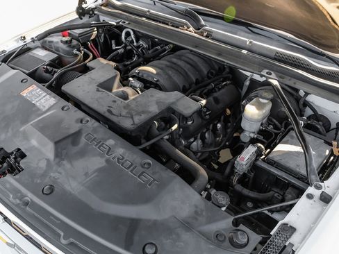 Used 2020 Chevrolet Suburban LT image 62