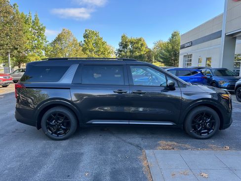 New 2026 Kia Carnival SX image 4