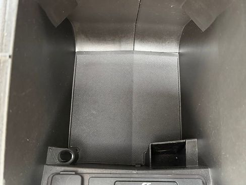 Used 2016 Ford Fusion Titanium image 28