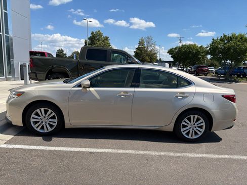 Used 2015 Lexus ES 350 w/ Premium Package FWD image 6