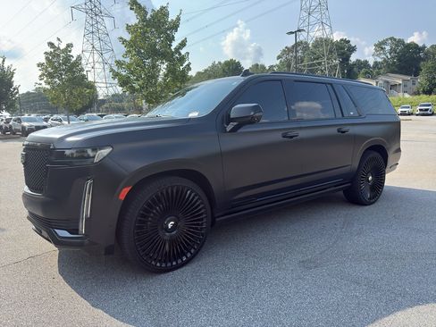 Used 2023 Cadillac Escalade ESV Sport w/ LPO, ONYX Package AWD/4WD image 1