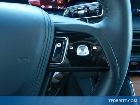 Used 2025 Lincoln Aviator Black Label w/ Jet Appearance Package image 31