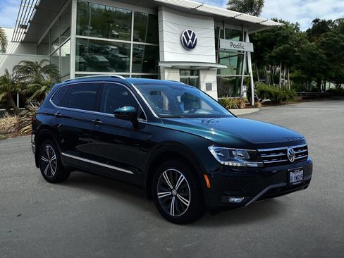 Used 2019 Volkswagen Tiguan SEL FWD image 3
