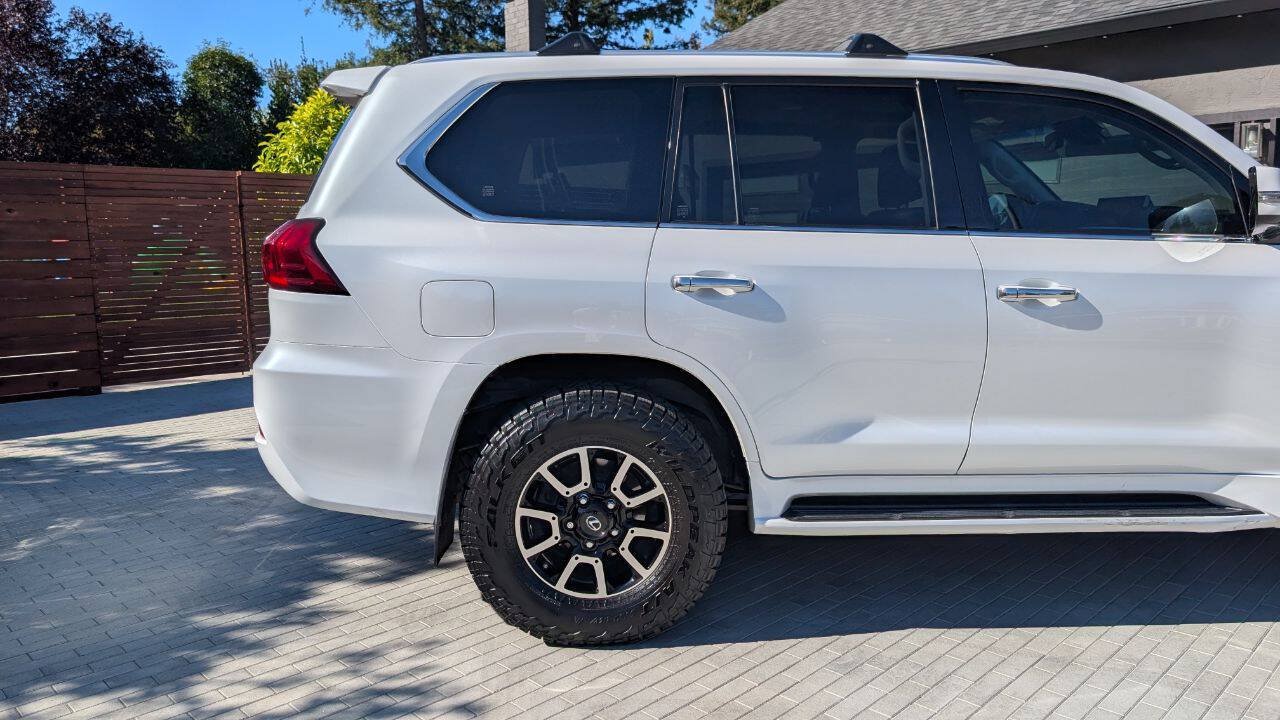 Used 2018 Lexus LX 570 4WD image 4