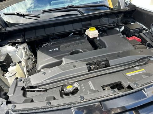 Used 2022 Nissan Pathfinder SL w/ SL Black Package image 21