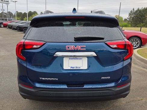 Used 2020 GMC Terrain SLE w/ Driver Convenience Package AWD/4WD image 11