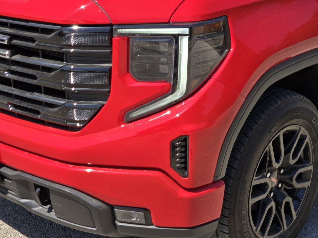 Used 2024 GMC Sierra 1500 Elevation RWD image 9