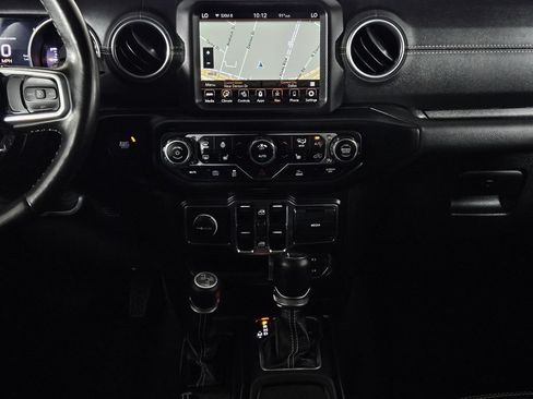 Used 2023 Jeep Wrangler Unlimited Sahara w/ Cold Weather Group AWD/4WD image 9