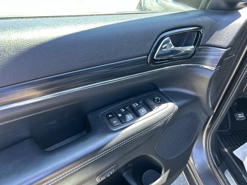Used 2021 Jeep Grand Cherokee Limited w/ Quick Order Package 28K 80th AWD/4WD image 19