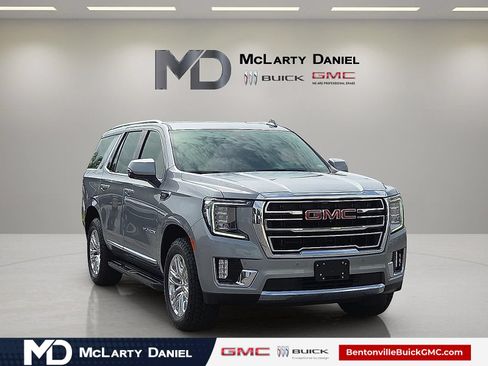 Certified 2024 GMC Yukon SLT w/ SLT Luxury Package AWD/4WD image 1