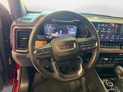 Certified 2024 GMC Canyon AT4 w/ AT4 Premium Package AWD/4WD image 10