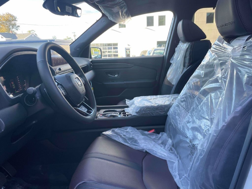 New 2026 Honda Pilot Black Edition image 15