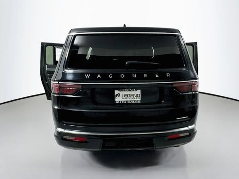 Used 2024 Jeep Wagoneer L Series II RWD image 21