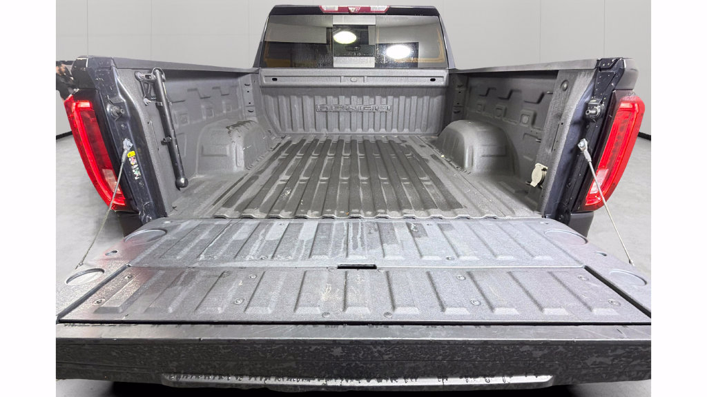 Used 2024 GMC Sierra 1500 Denali AWD/4WD image 31