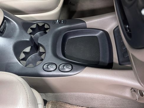 Used 2006 Toyota Sequoia SR5 image 11