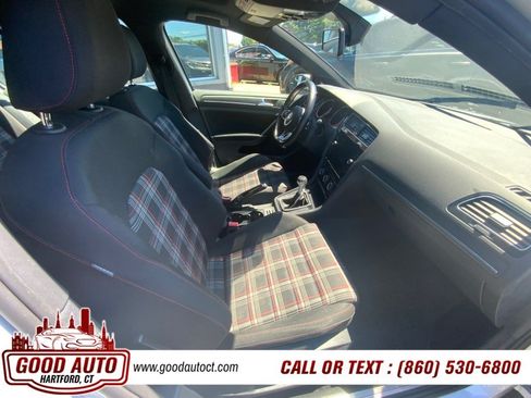 Used 2018 Volkswagen GTI SE FWD image 13