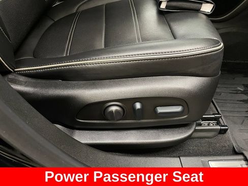 Certified 2023 GMC Acadia Denali w/ Denali Ultimate Package AWD/4WD image 14
