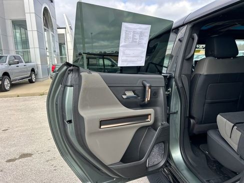 Used 2024 GMC Hummer EV 3X image 65