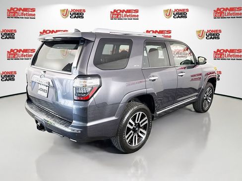 Used 2016 Toyota 4Runner Limited AWD/4WD image 18
