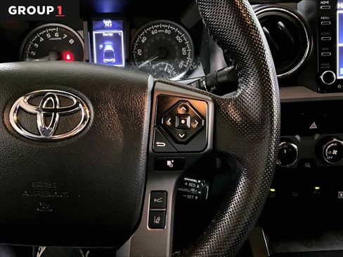 Used 2020 Toyota Tacoma TRD Off-Road image 24
