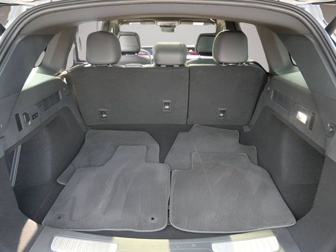 Used 2025 Lincoln Nautilus Reserve AWD/4WD image 12