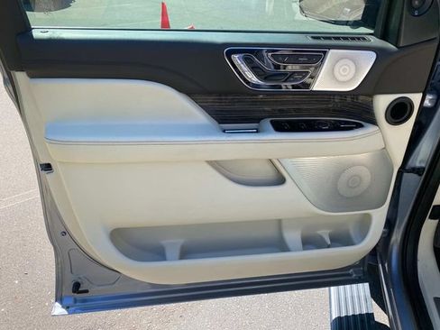 Used 2020 Lincoln Navigator Black Label w/ Cargo Convenience Package AWD/4WD image 13