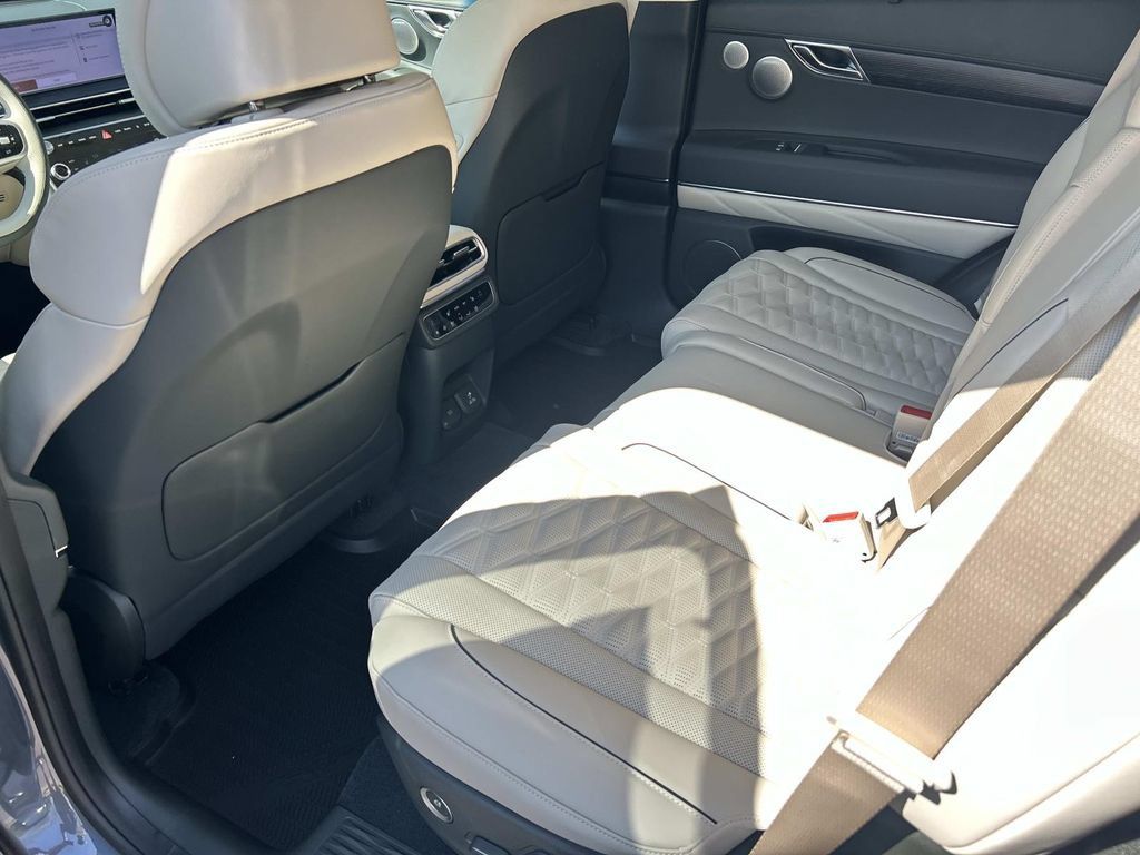 New 2027 Genesis GV80 3.5T e-SC AWD/4WD image 18