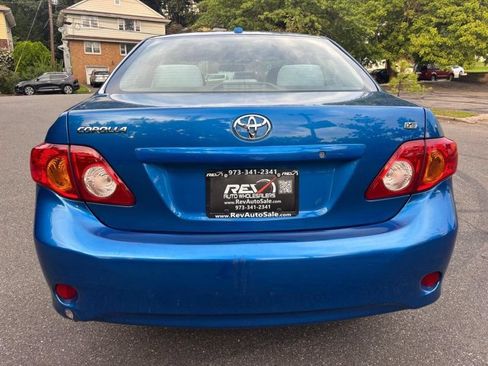 Used 2010 Toyota Corolla LE w/ All Weather Guard Pkg FWD image 4