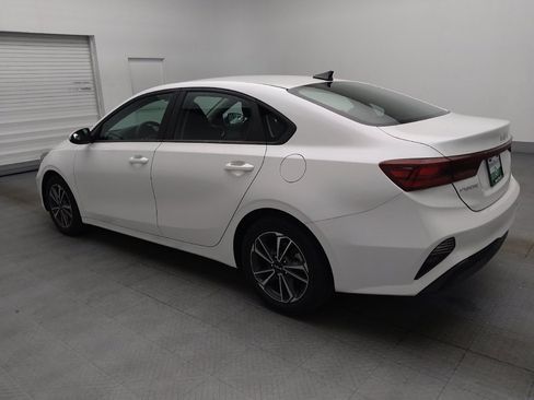 Used 2022 Kia Forte LXS FWD image 3