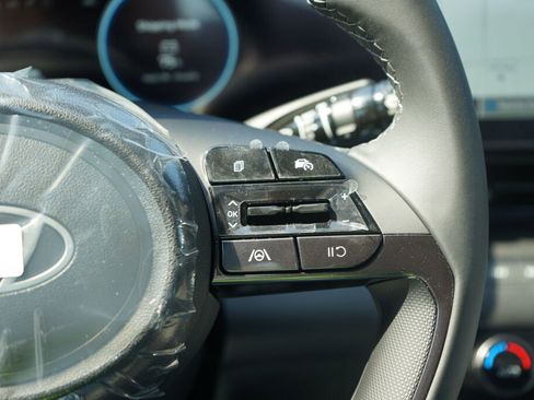 New 2025 Hyundai Elantra SEL image 24