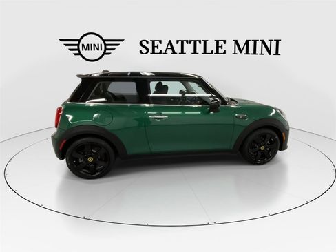 Certified 2024 MINI Cooper SE image 12