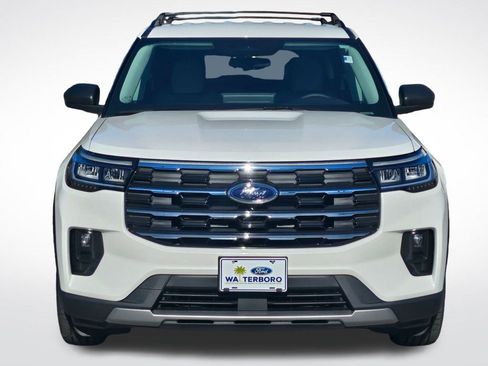 New 2026 Ford Explorer Active w/ Active Comfort Package image 4