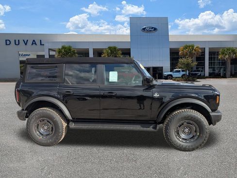 New 2025 Ford Bronco Outer Banks w/ Sasquatch Package AWD/4WD image 3
