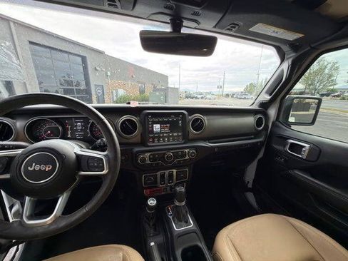 Used 2018 Jeep Wrangler Rubicon w/ Uconnect 4C Nav & Sound Group AWD/4WD image 12