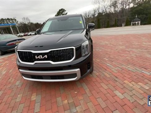 Used 2023 Kia Telluride LX image 4