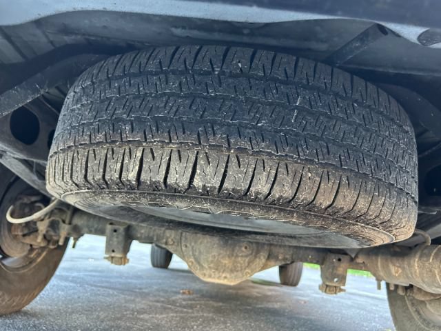Used 2018 Chevrolet Express 2500 w/ Driver Convenience Package RWD image 35