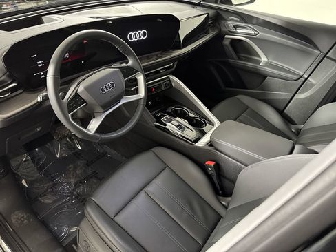 Used 2025 Audi Q5 Premium Plus w/ Premium Plus image 9
