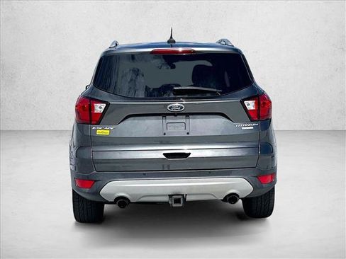 Used 2019 Ford Escape Titanium FWD image 4