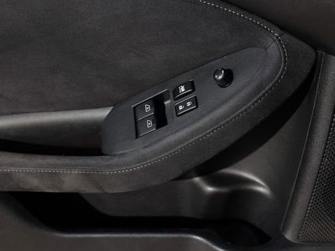 Used 2010 Nissan 370Z Touring image 43