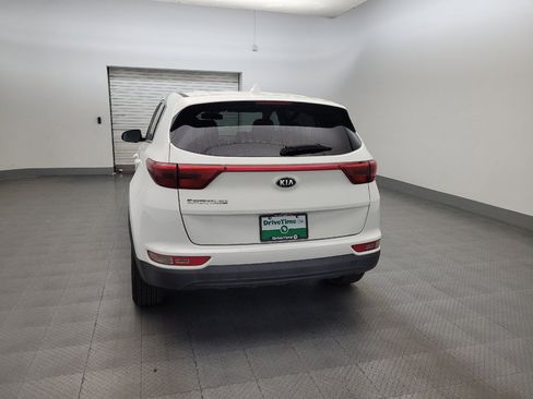 Used 2019 Kia Sportage LX AWD/4WD image 6
