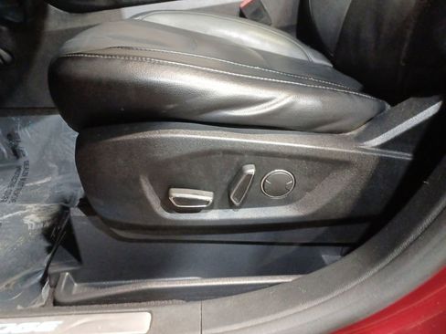 Used 2019 Ford Edge Titanium w/ Cold Weather Package image 14