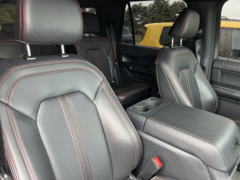 Used 2024 Ford Expedition Limited AWD/4WD image 35