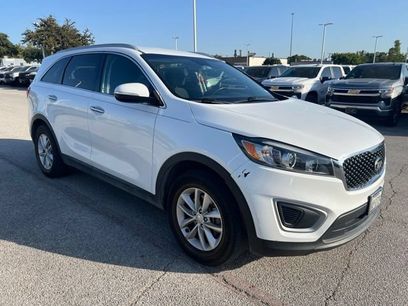 Used 2017 Kia Sorento FWD w/ LX Convenience Package
