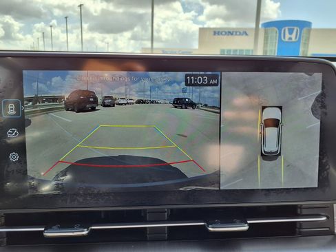 Used 2024 Hyundai Kona Limited image 11